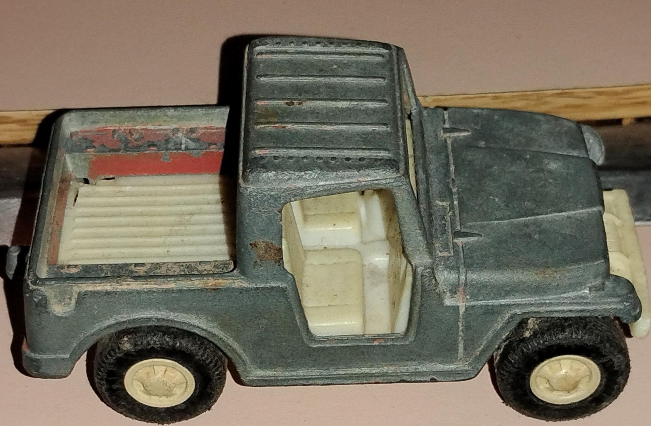 Vintage Tootsie Toy Diecast 1969 Jeep Truck