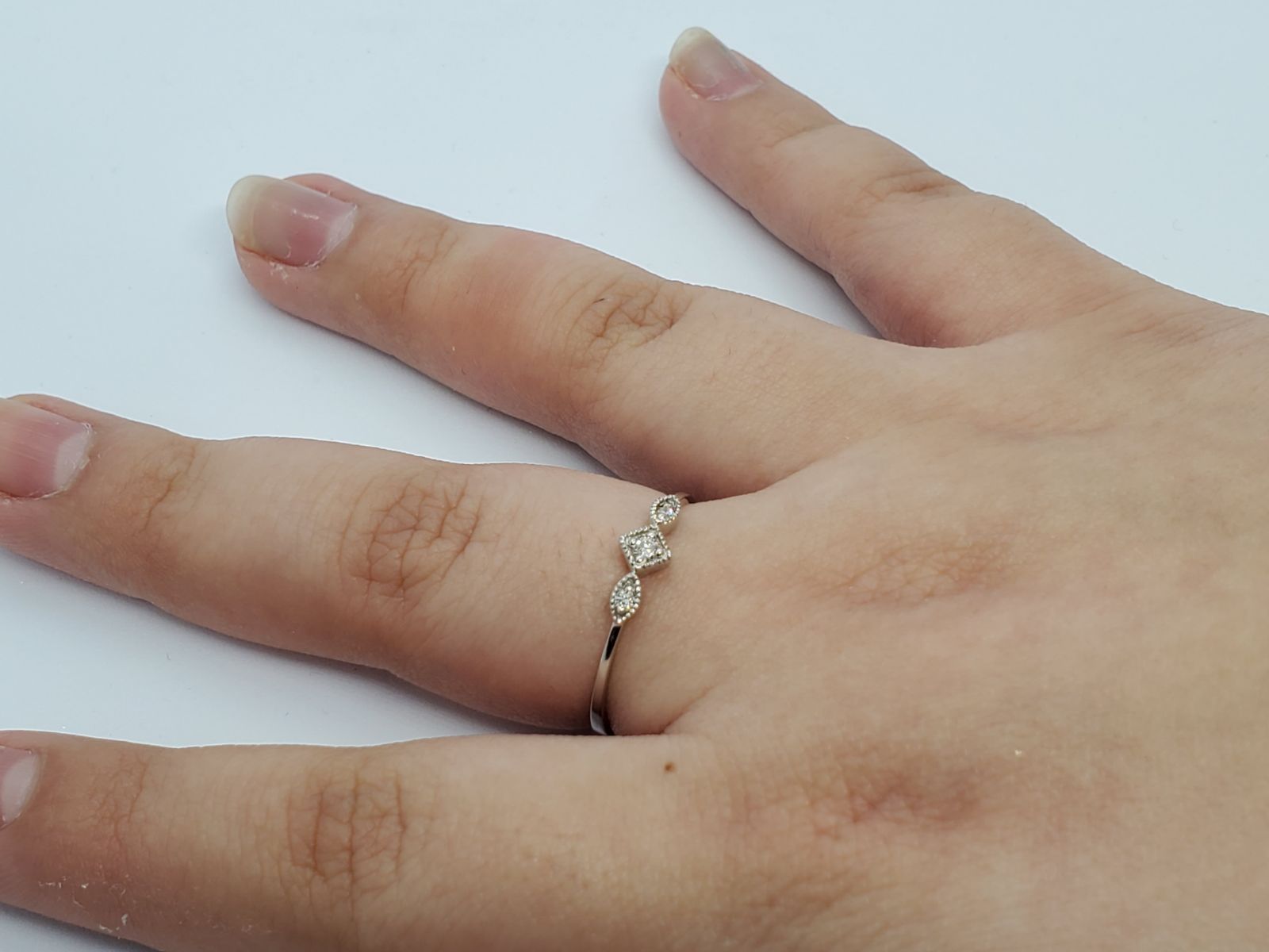 14k band ring with diamond