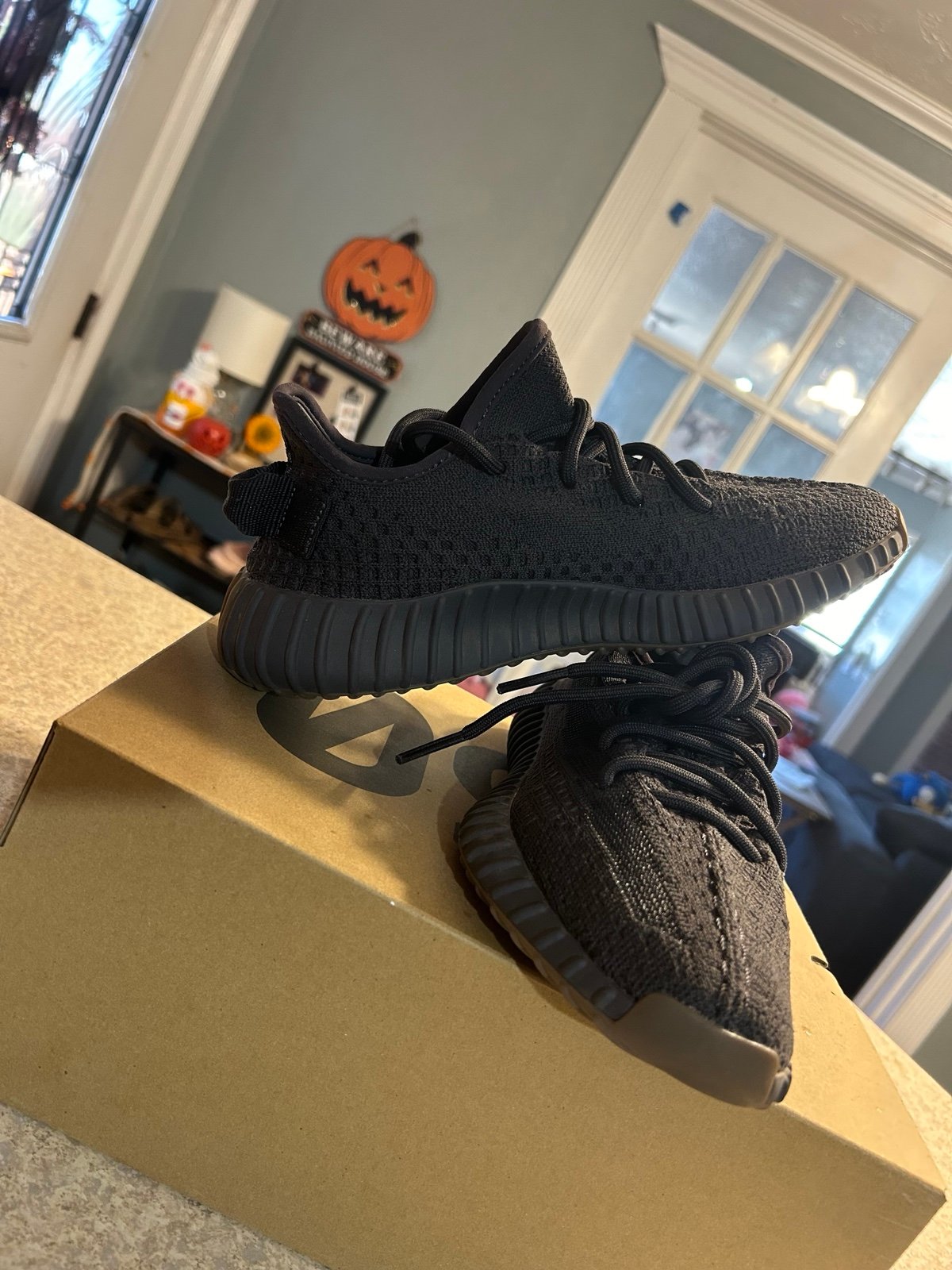 Yeezy Adidas Boost 350 V2 in Cinder