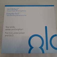 Glo Brilliant personal teeth whitening device