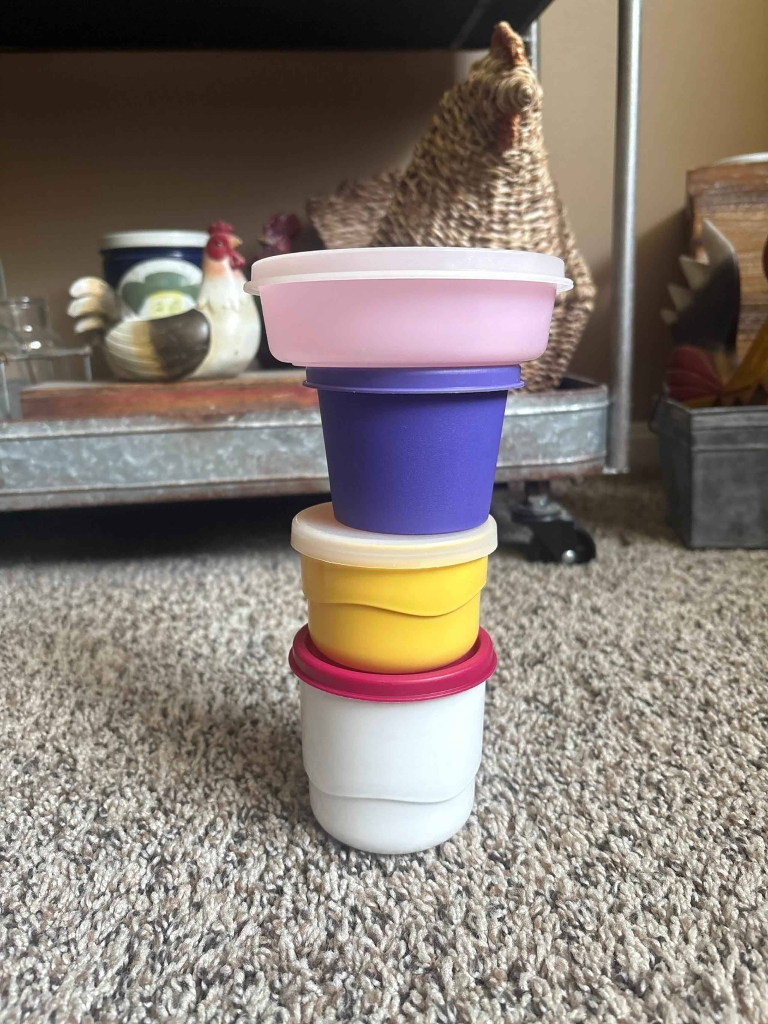 Vintage colored lot - Tupperware