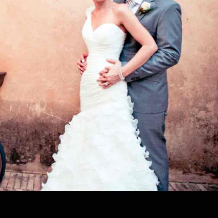 NEW pro novias wedding dress