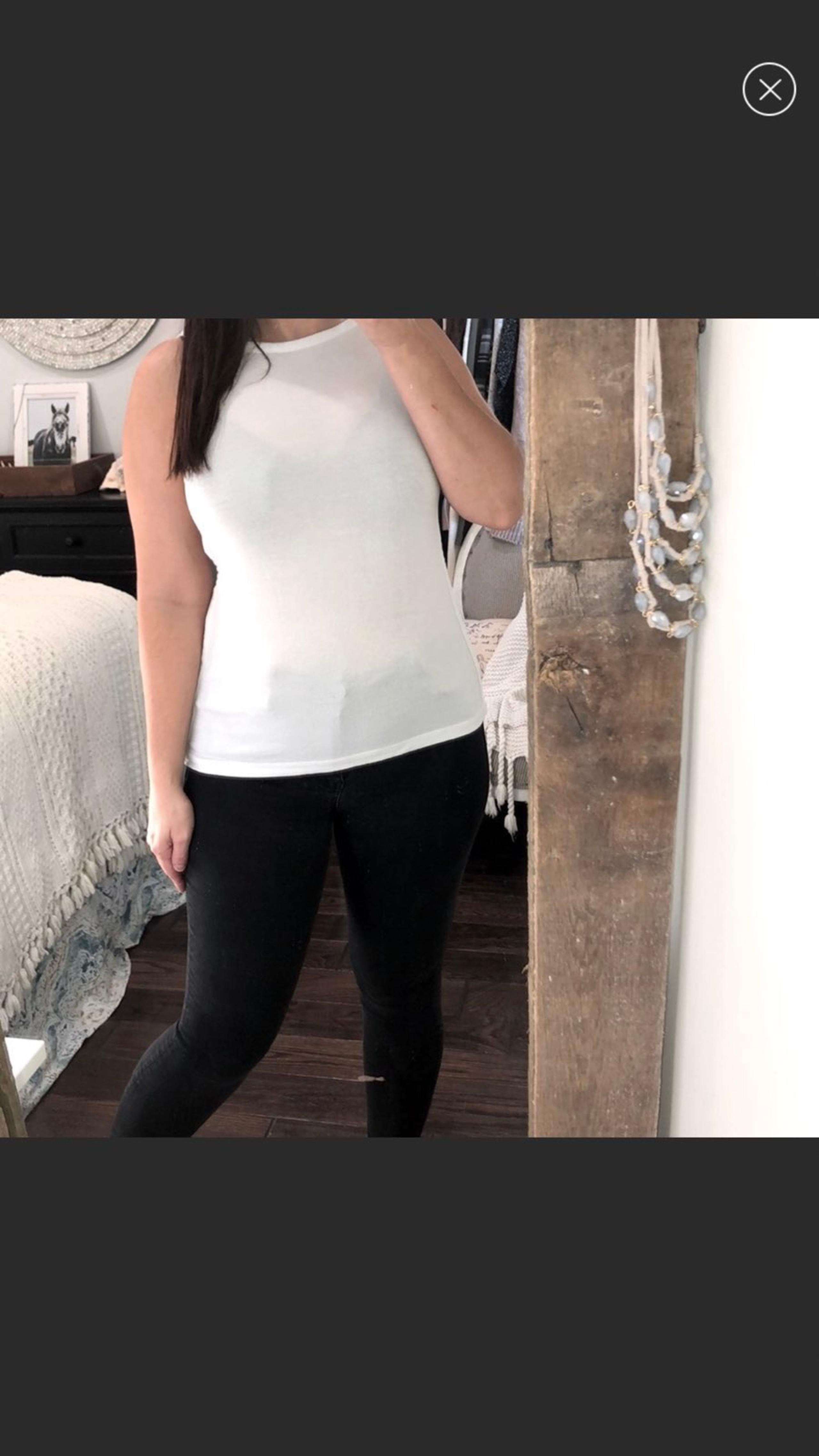 Gap size medium white tank top