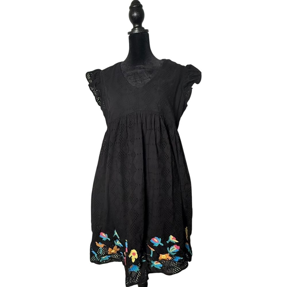 Layerz Clothing Marci Dress Womens M Black Eyelet Babydoll Flutter Sleeve Folk