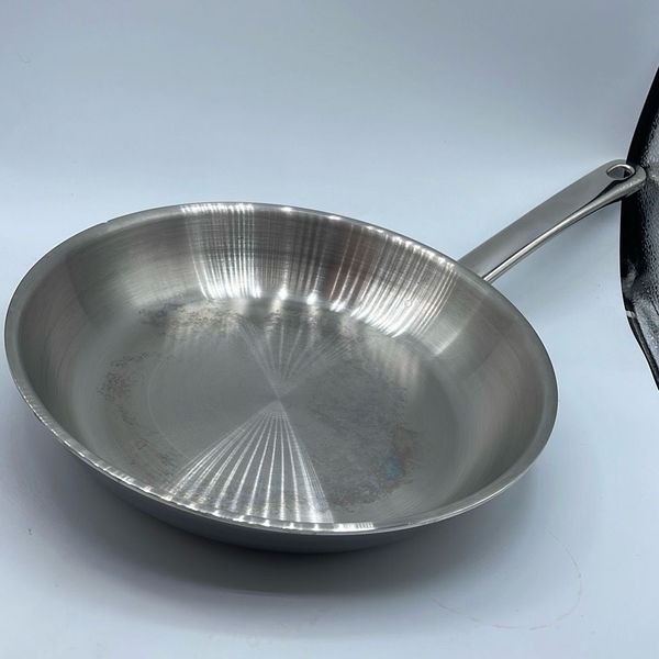 Cutco 5 ply Aluminum Core 10.5” fry pan.