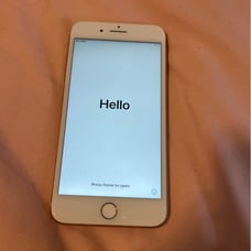 Gold iphone 8 Plus