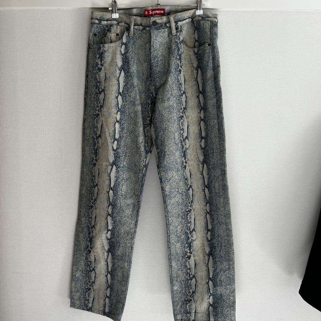 Supreme Regular Jean size 32, Baggy fit.