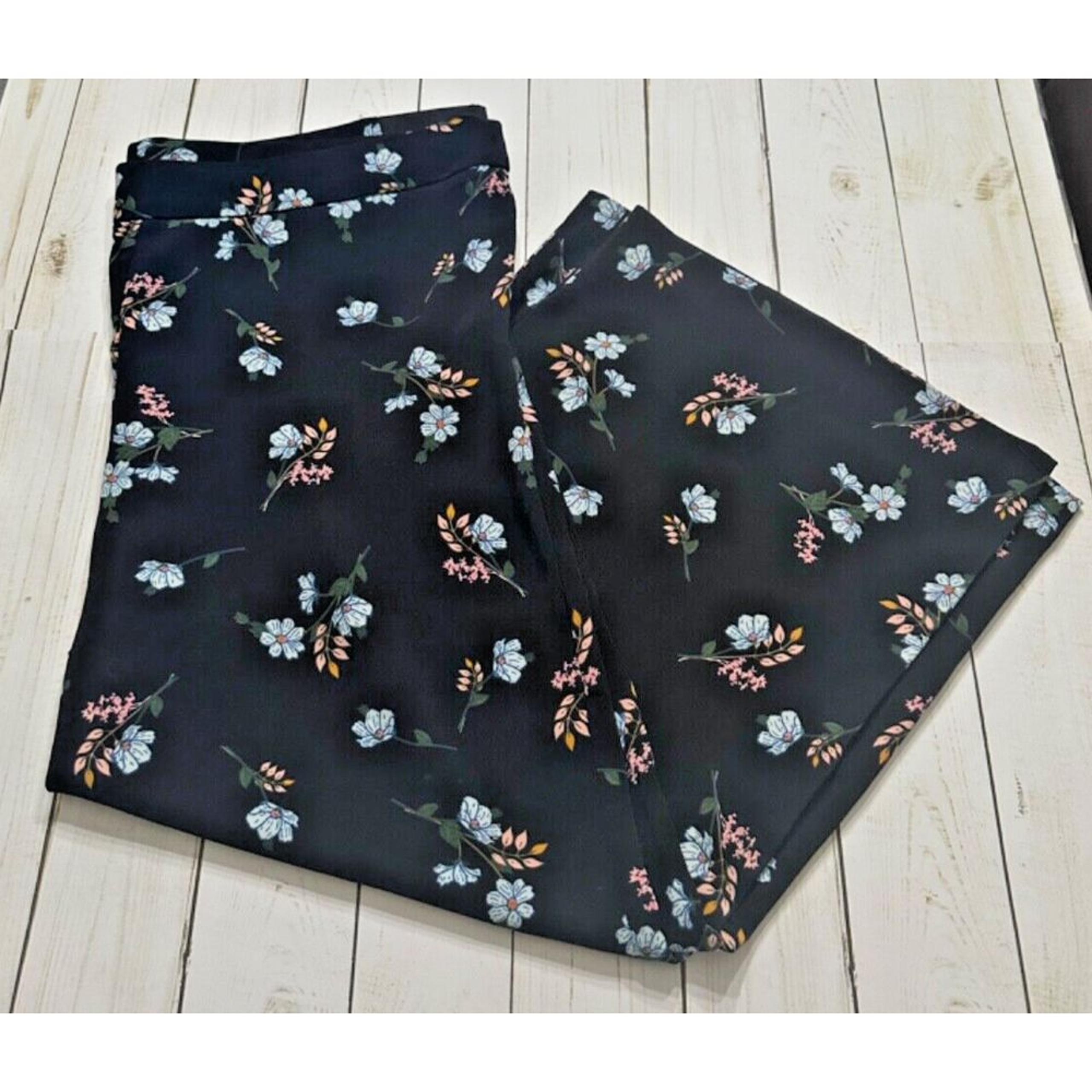 Cynthia Rowley Women's size 12 Black Crop Pants Capri Gaucho Floral Wide Leg
