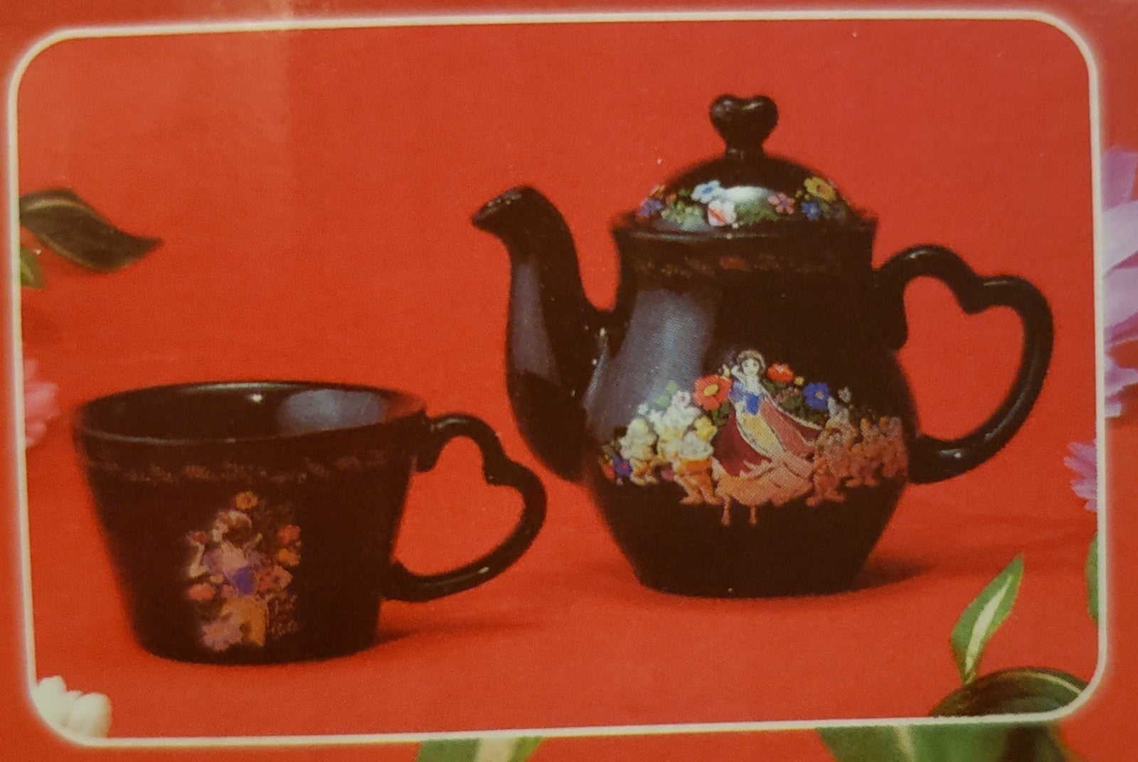 Disney Snow White Small Tea Pot + 2 cups - Japan Import