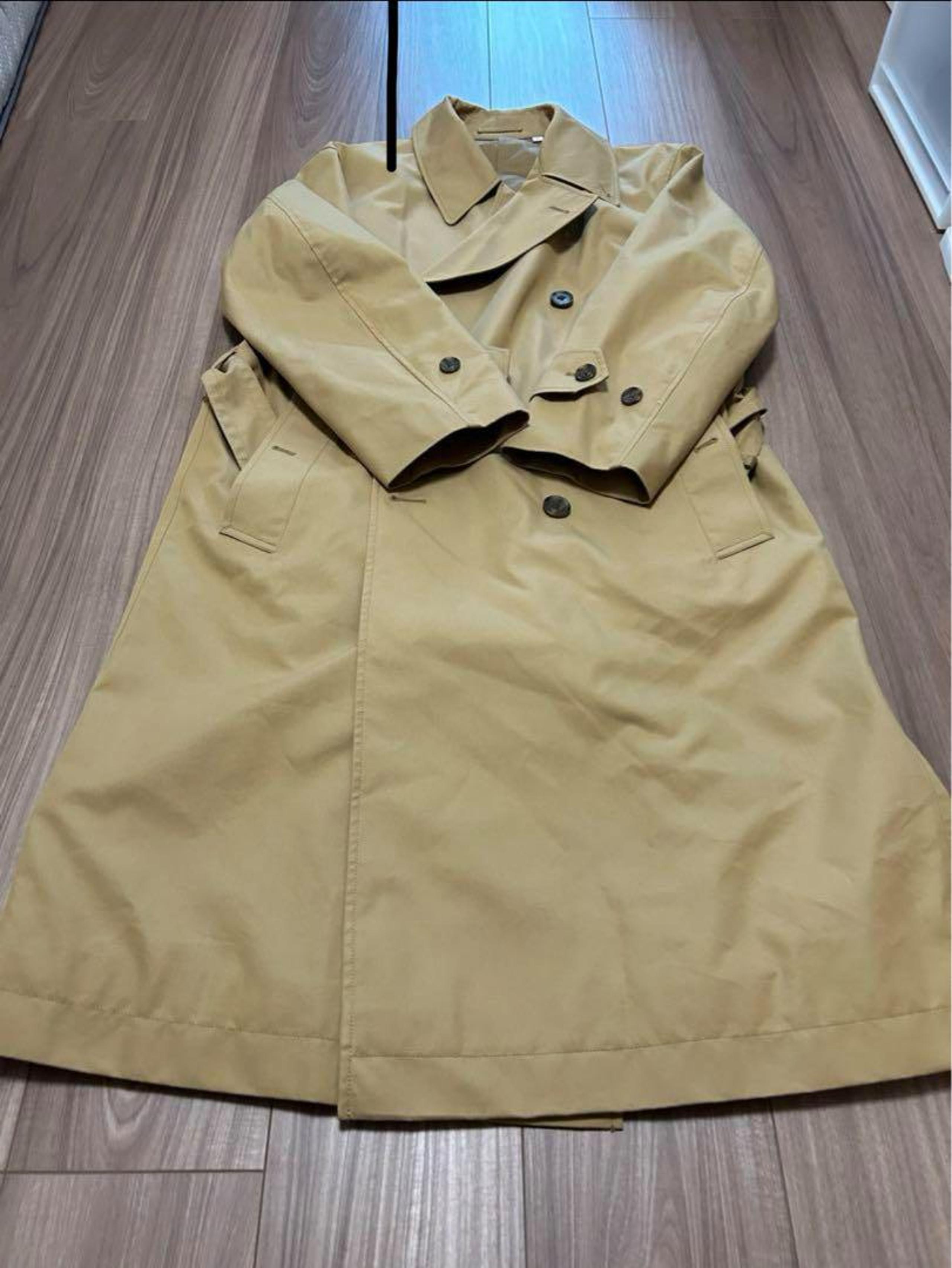 Brand new with tags! UNIQLO [L] Men's Long Trench Coat Beige.