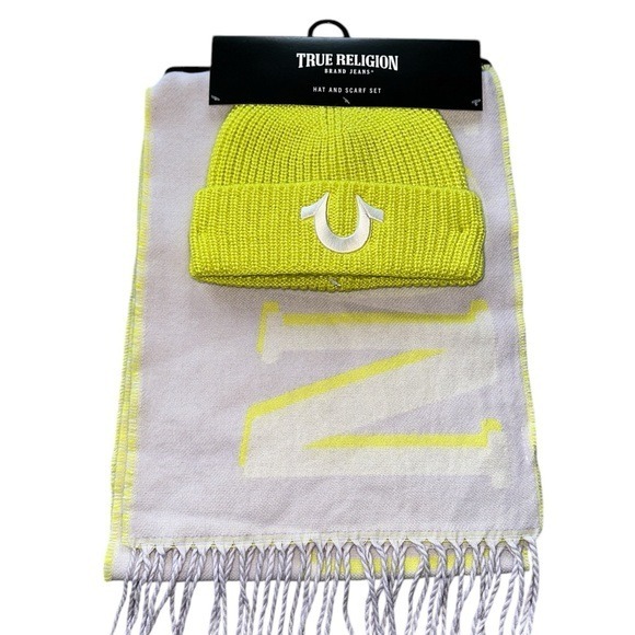 NWT True Religion Neon Yellow Hat and Scarf Set All Over Logo Fringe Comfy