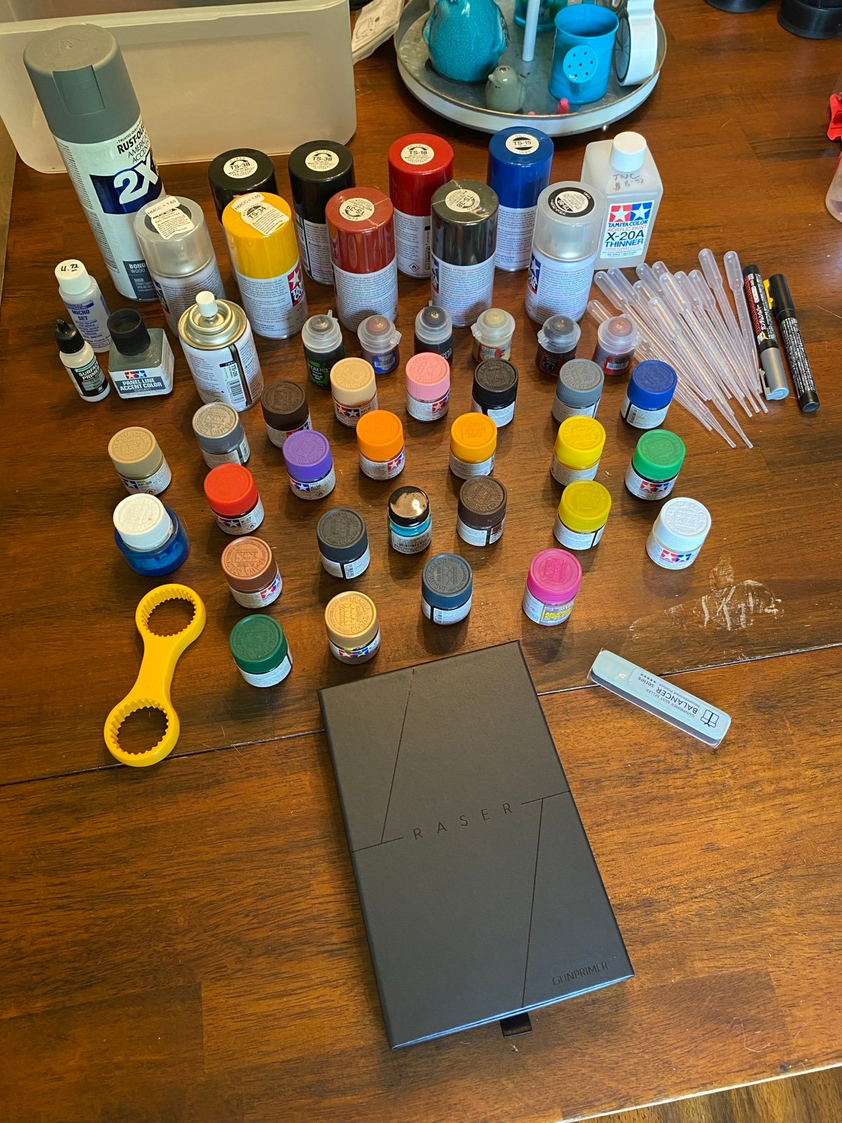 Lot of model kit paint and tools (Tamiya, Mr. Hobby, Raser, God Hand)