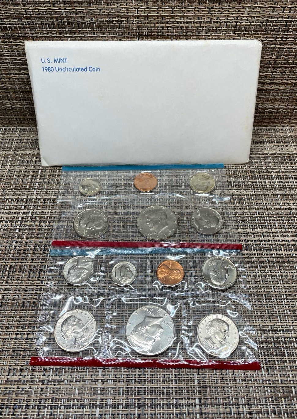 1980/1981 US MINT D&P UNCIRCULATED COIN