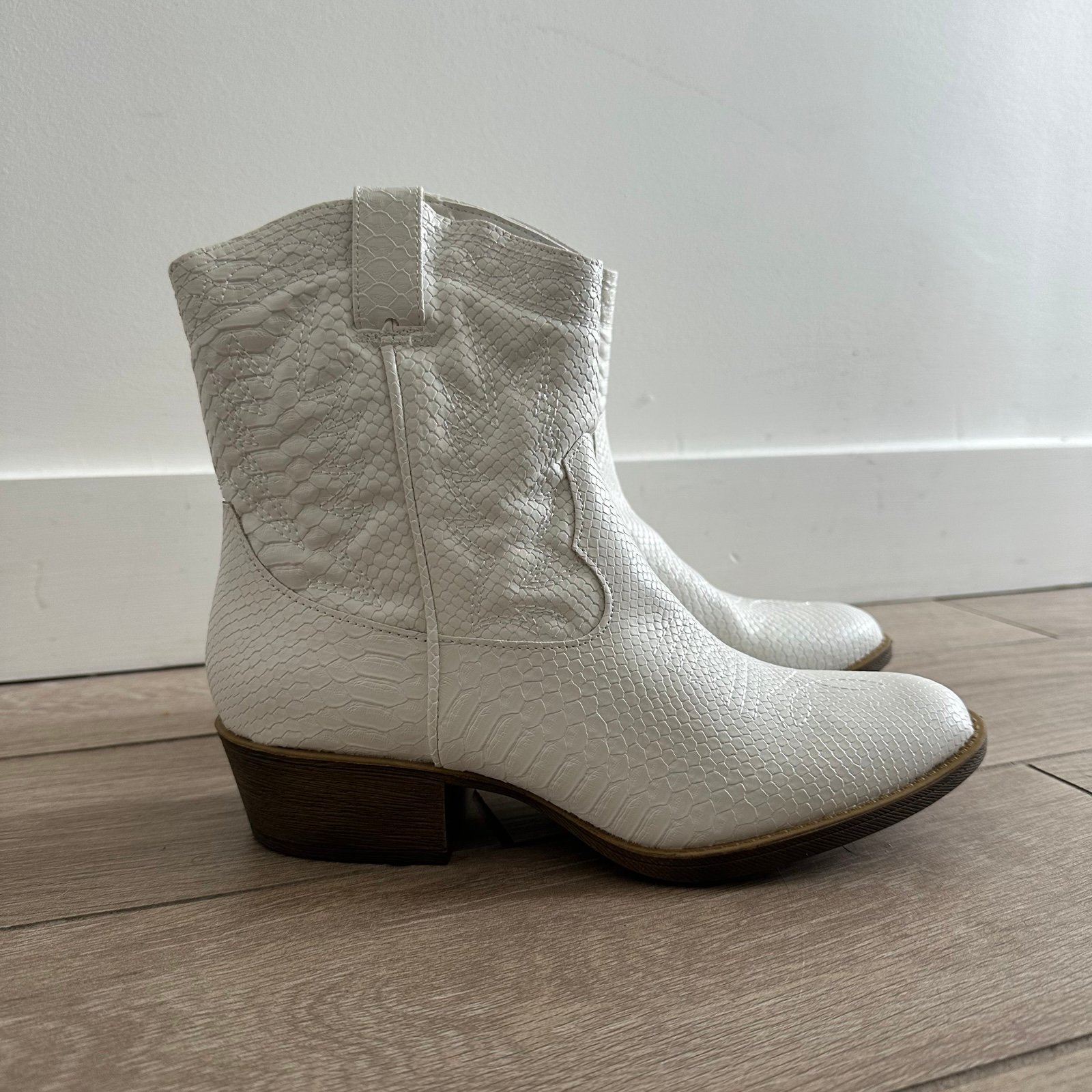 NWT Free People X Matisse cowboy boots