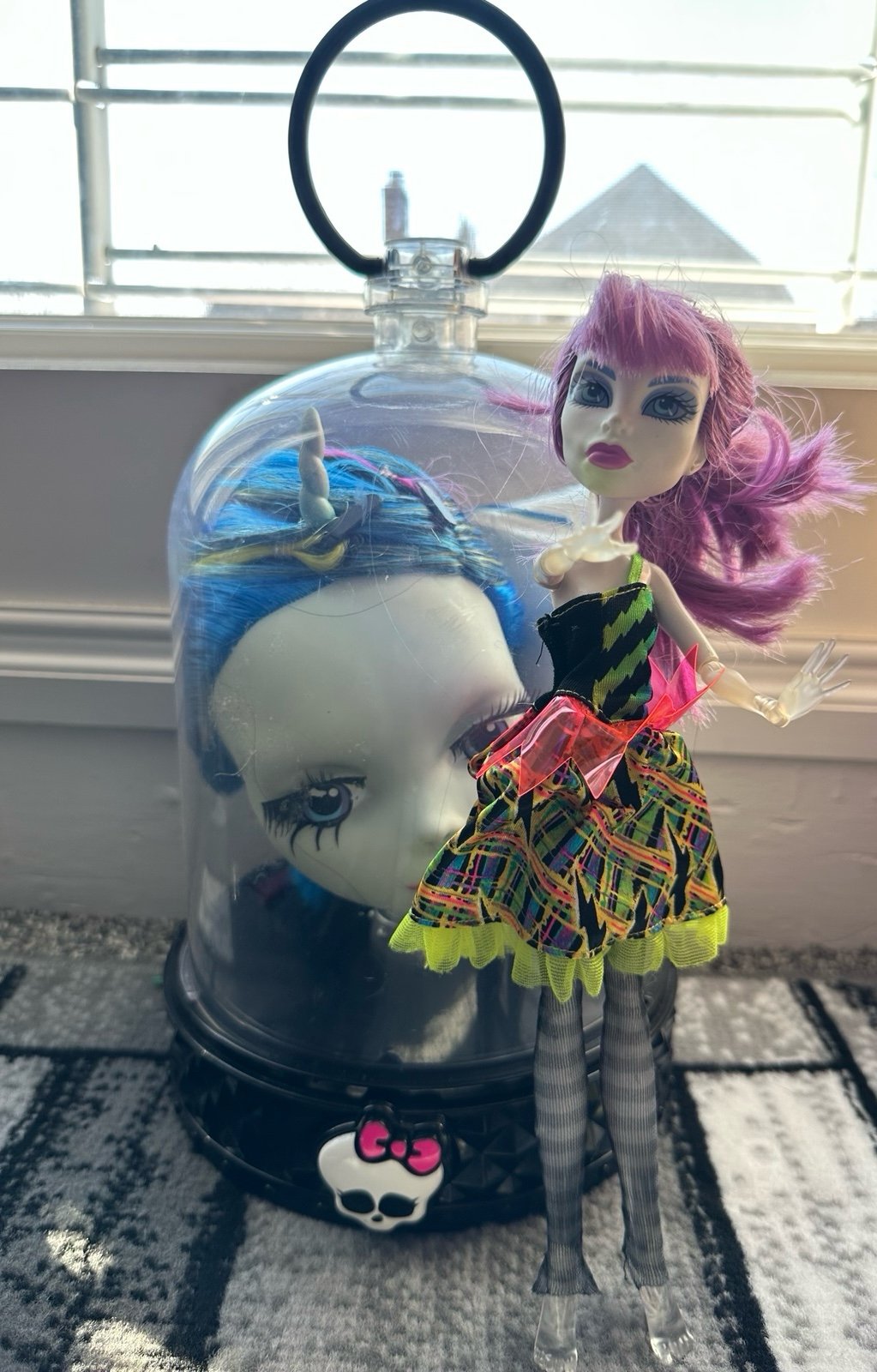 Monster High Gore-Geous Anti-Styling Head with some stickers smd spectra doll mh
