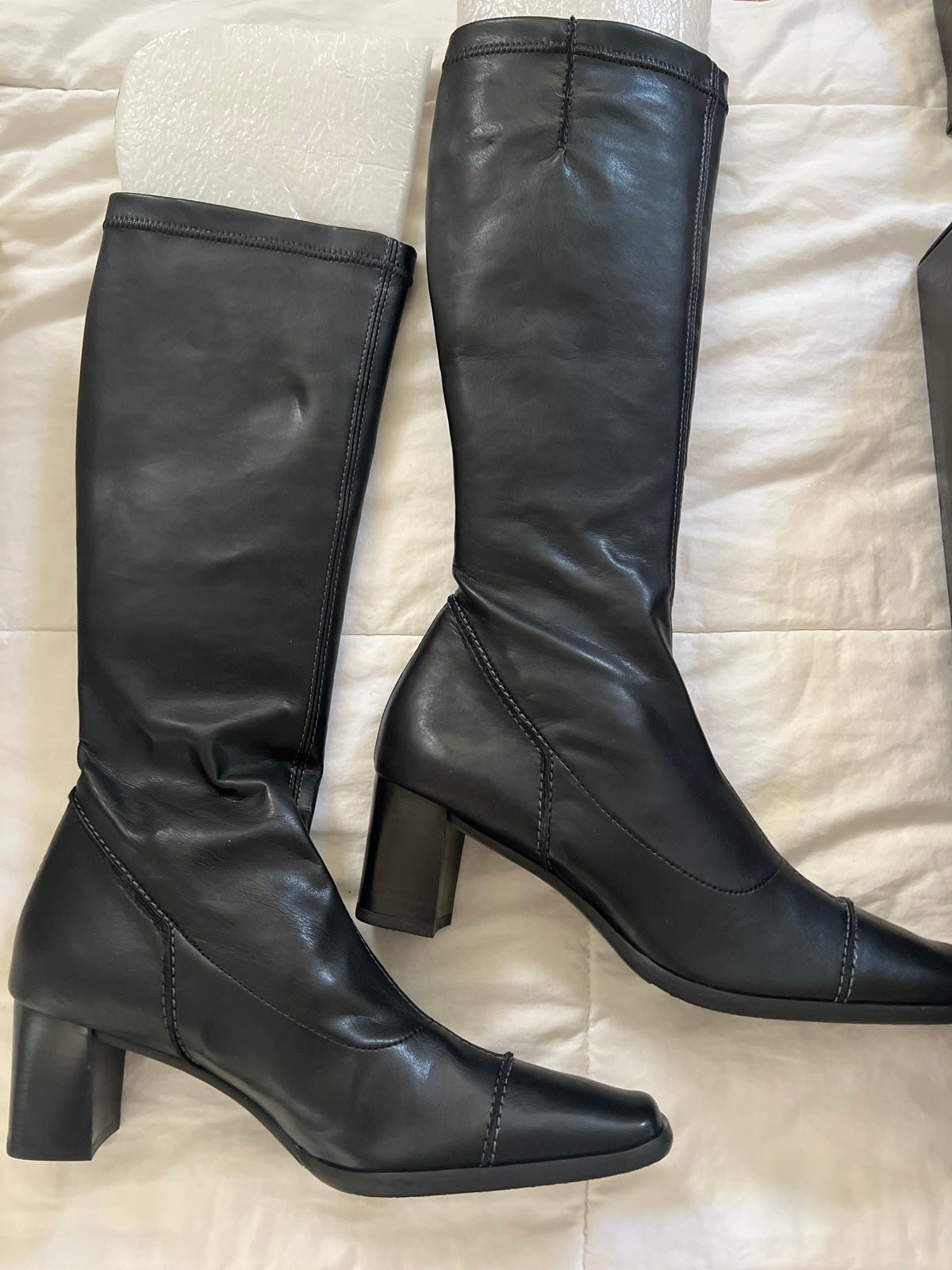 Paul Green high Soft Leather boots - European size 4 / US size 7⭐️⭐️