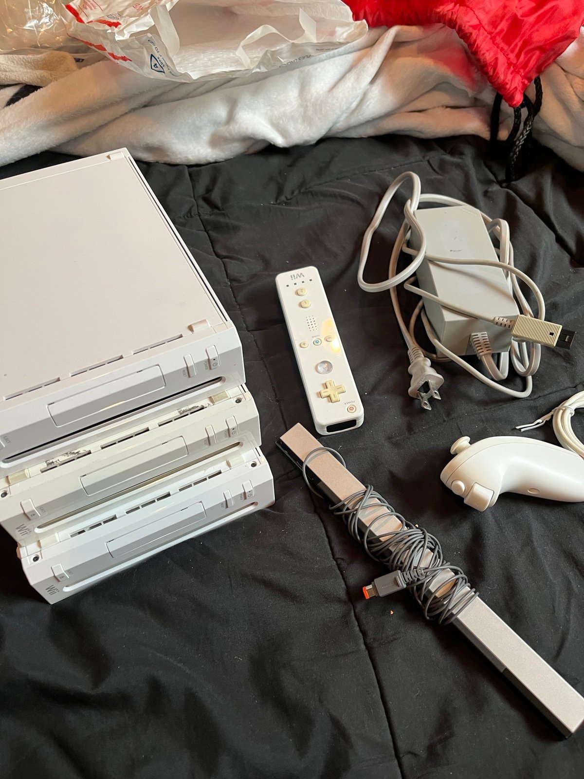 Lot of 3 Nintendo Wiis