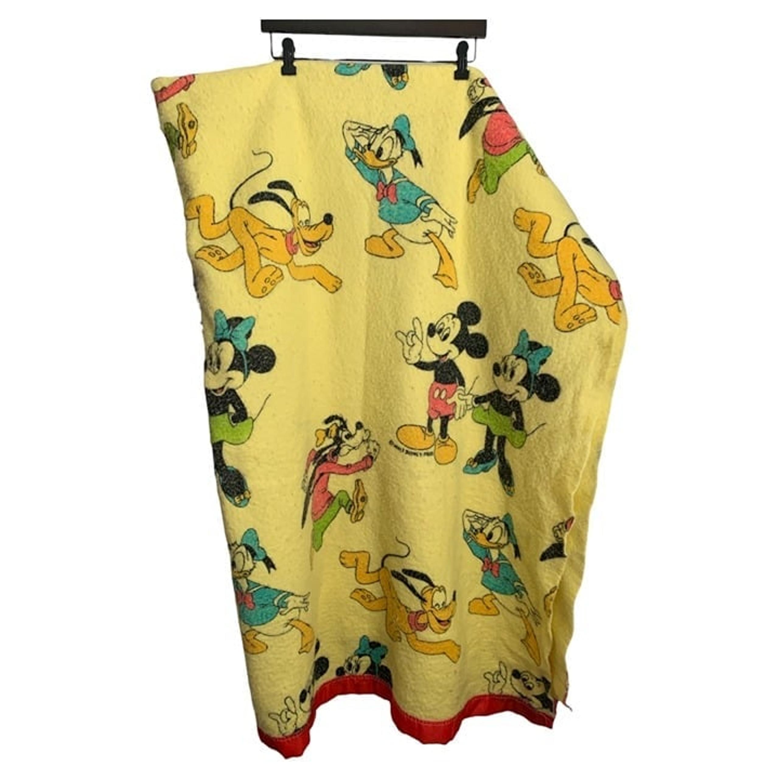 VTG Disney Flannel Blanket from Late 60s-Early 70s - Size 64" x 93"