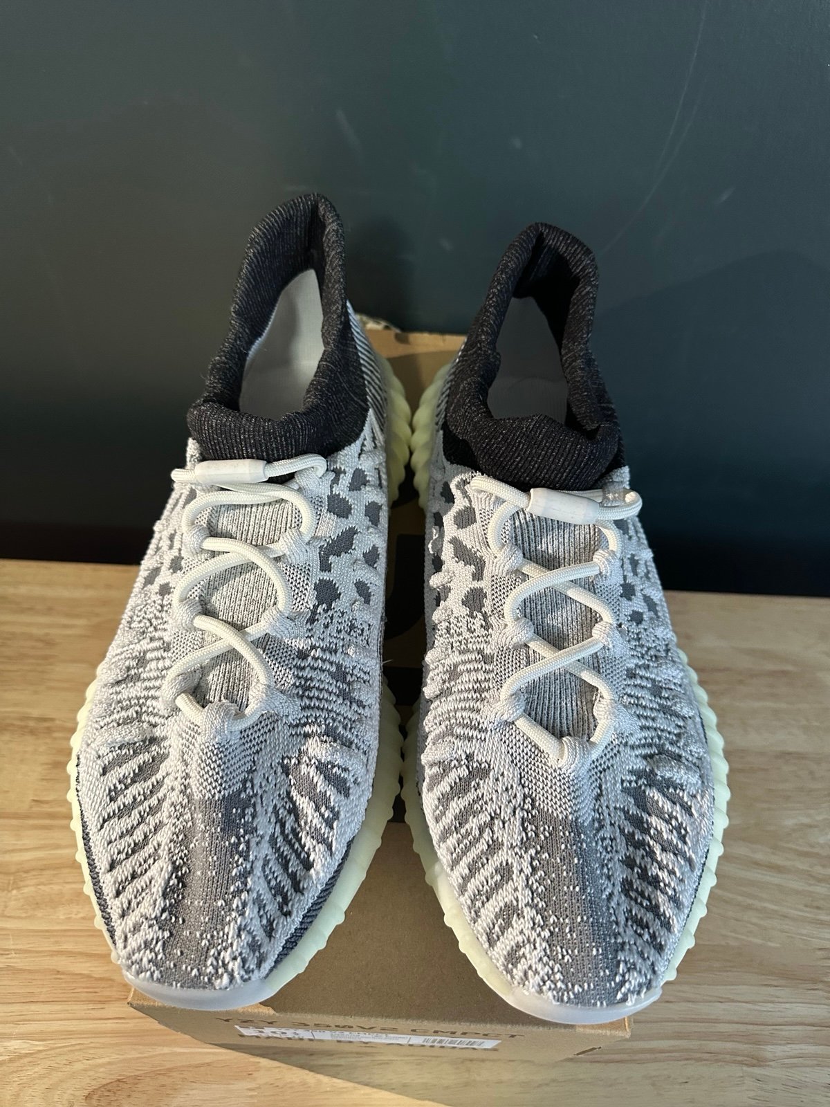 Yeezy 350 v2 cmpct slate panda size 10 1/2