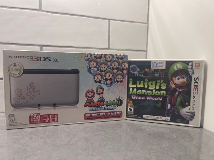 Nintendo 3DS XL Silver Mario & Luigi