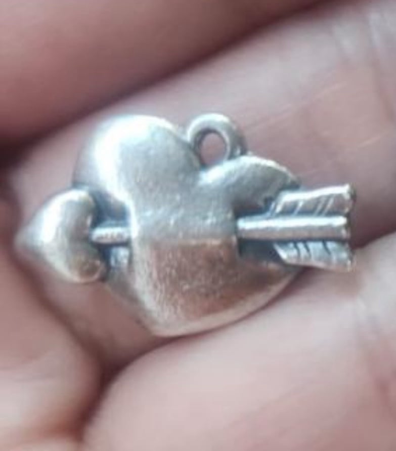 James Avery Retired 3D Love Struck charm