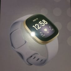 Fitbit Versa 3 Smartwatch