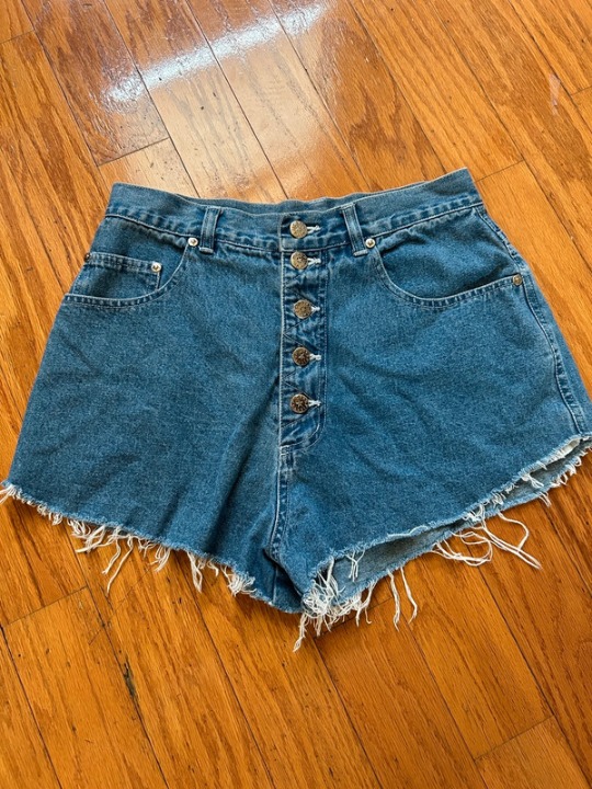 Like new women denim shorts size M