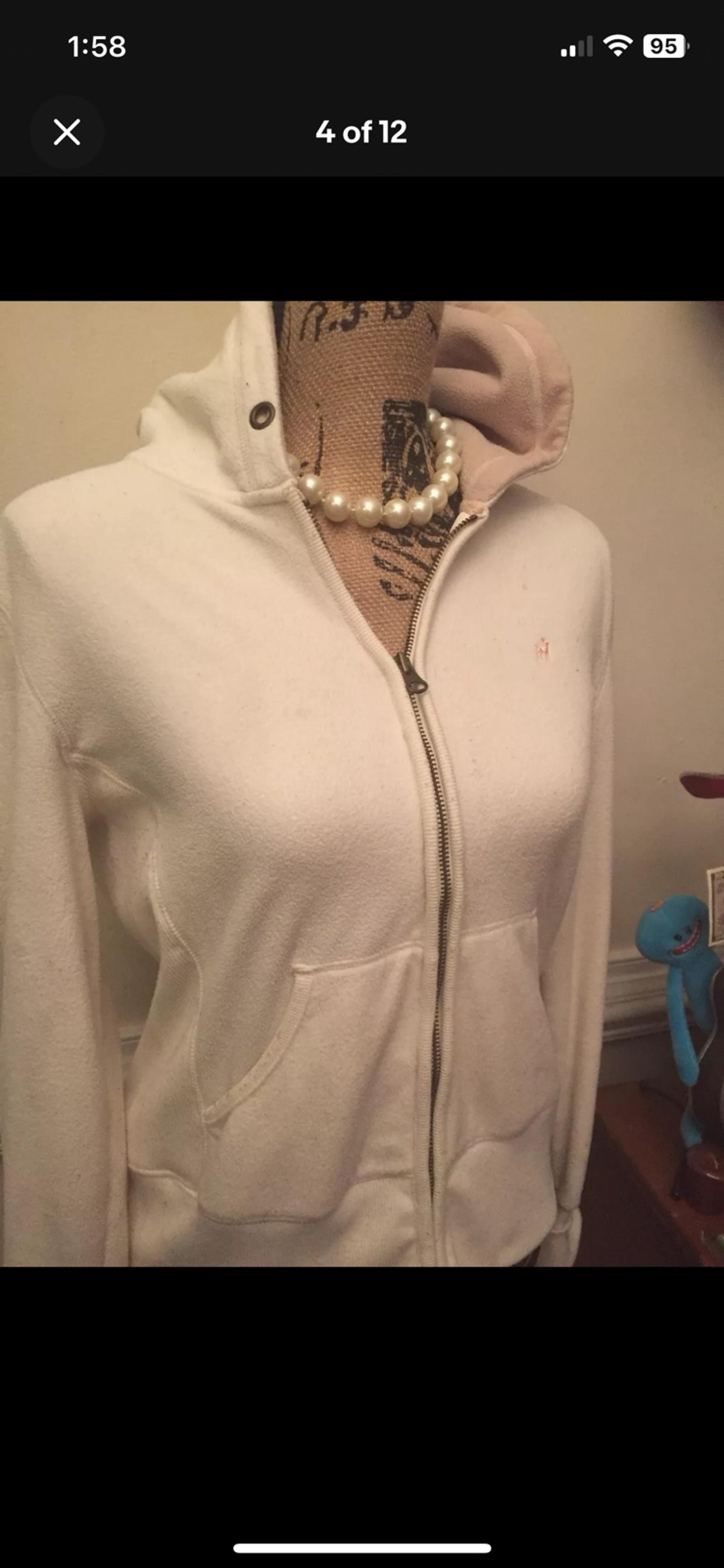 Winter White Old Navy Zipper Hoodie Medium Women’s Athletic Jacket Warm Fleece