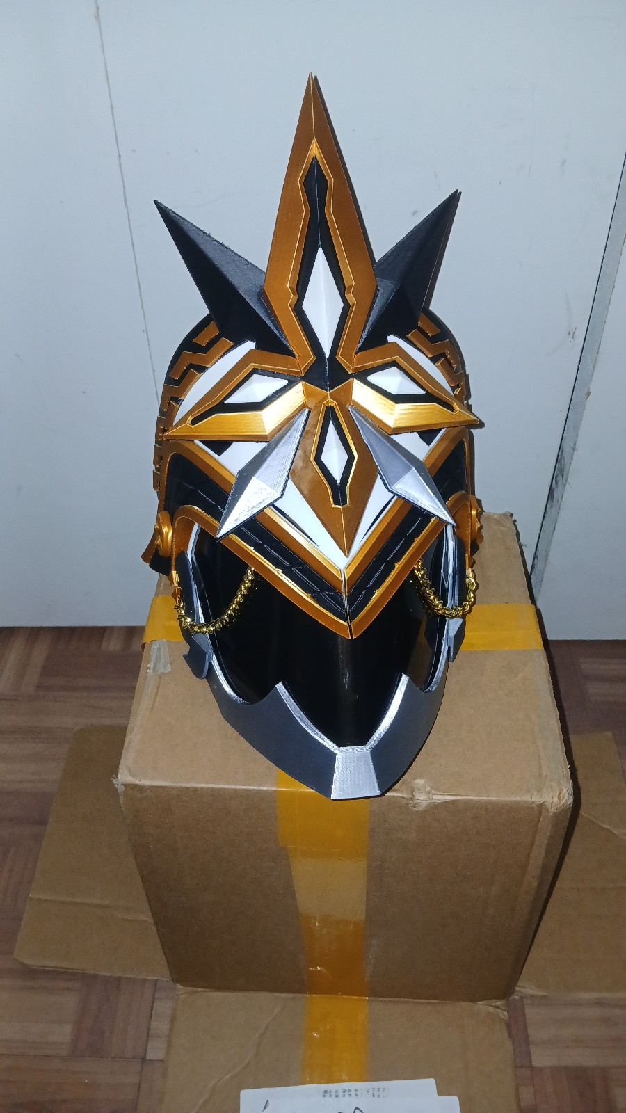 Genshin Impact Capitano helmet