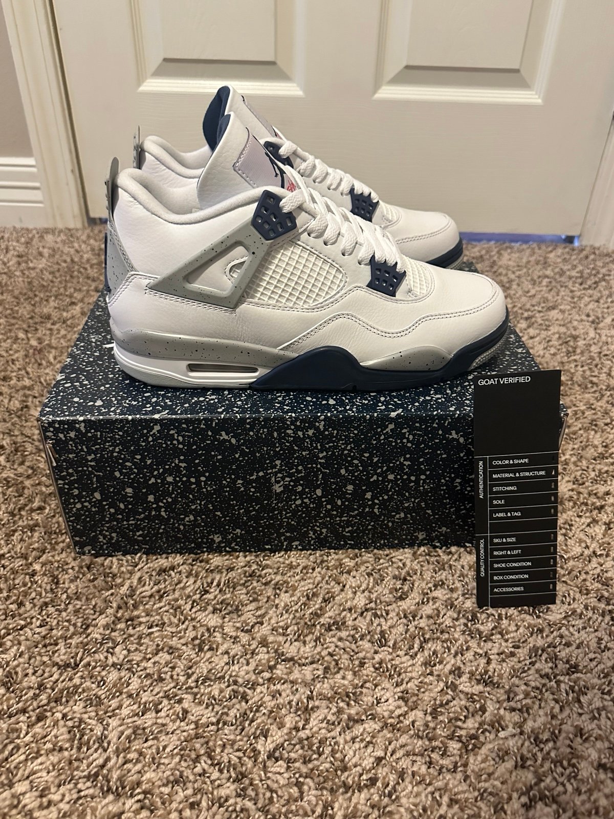 Air Jordan 4 midnight navy