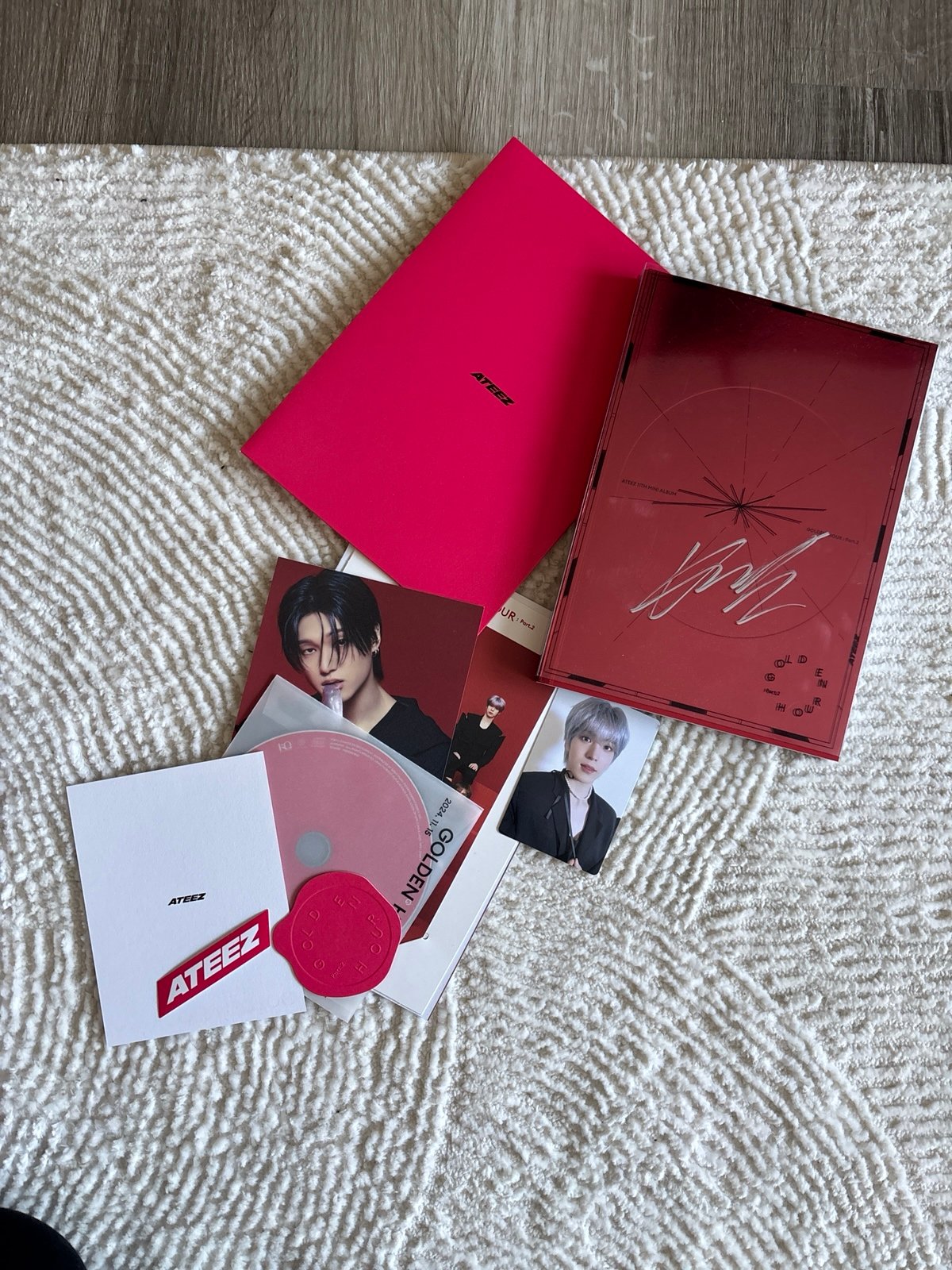 *signed* Ateez Yeosang Golden hour part 2 with Yunho Pearl PC and inclusions
