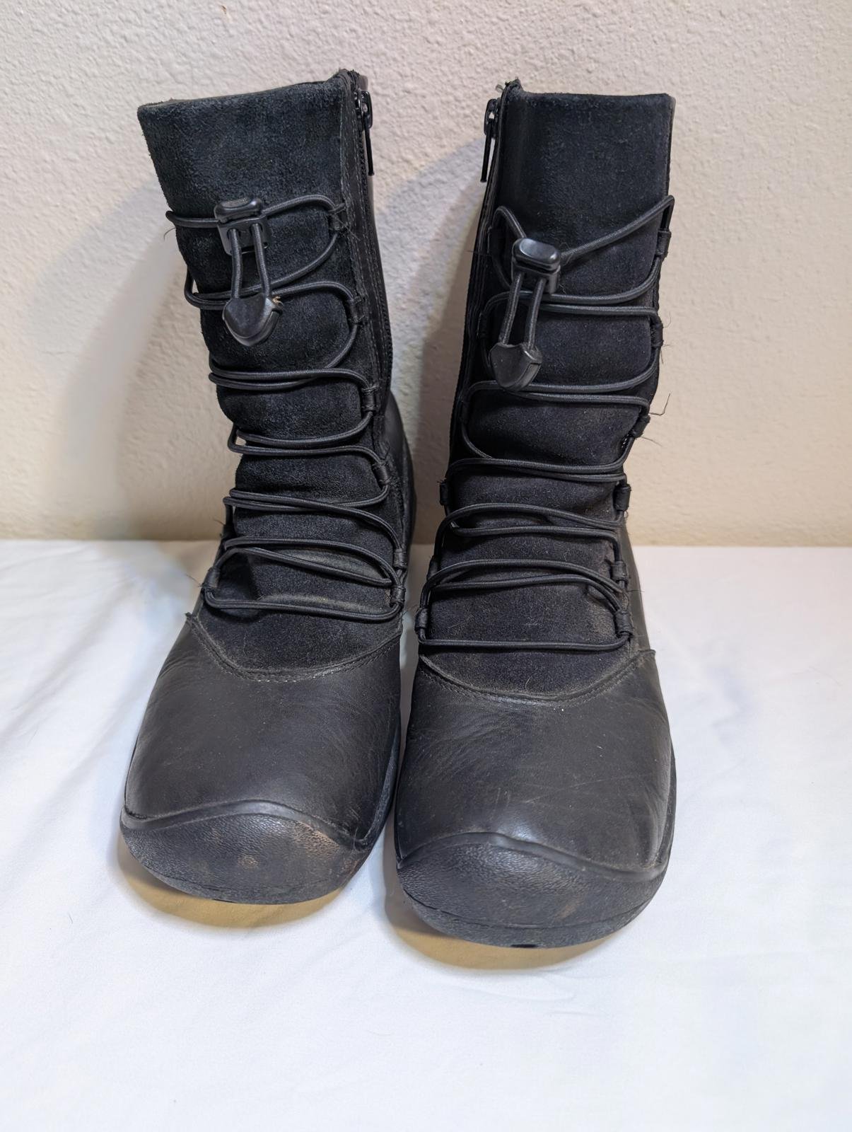 EUC Keen Black Women's Size 7.5 Waterproof Outdoor Boots