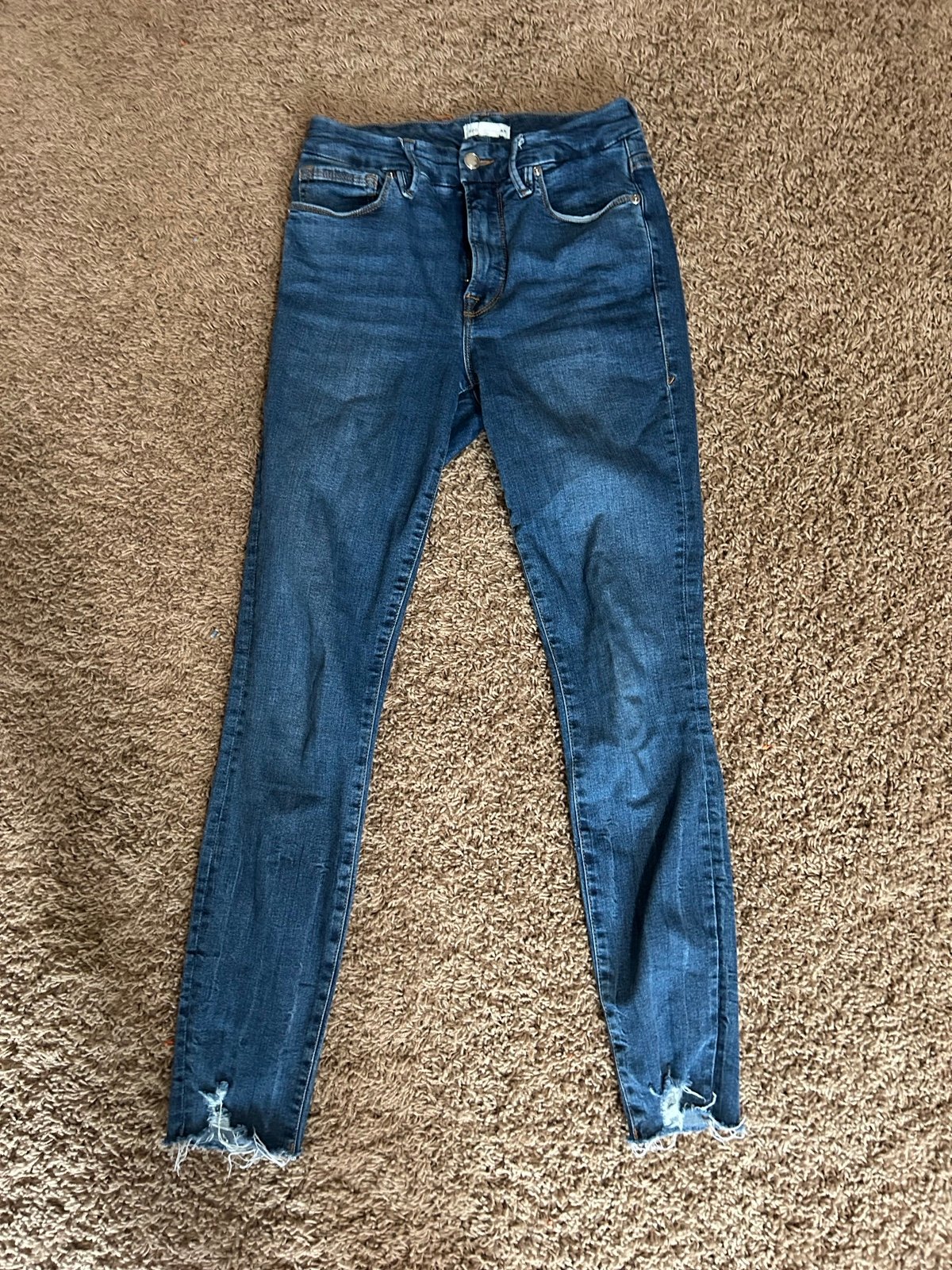 Good American Skinny Jeans Raw Hem size 4/27