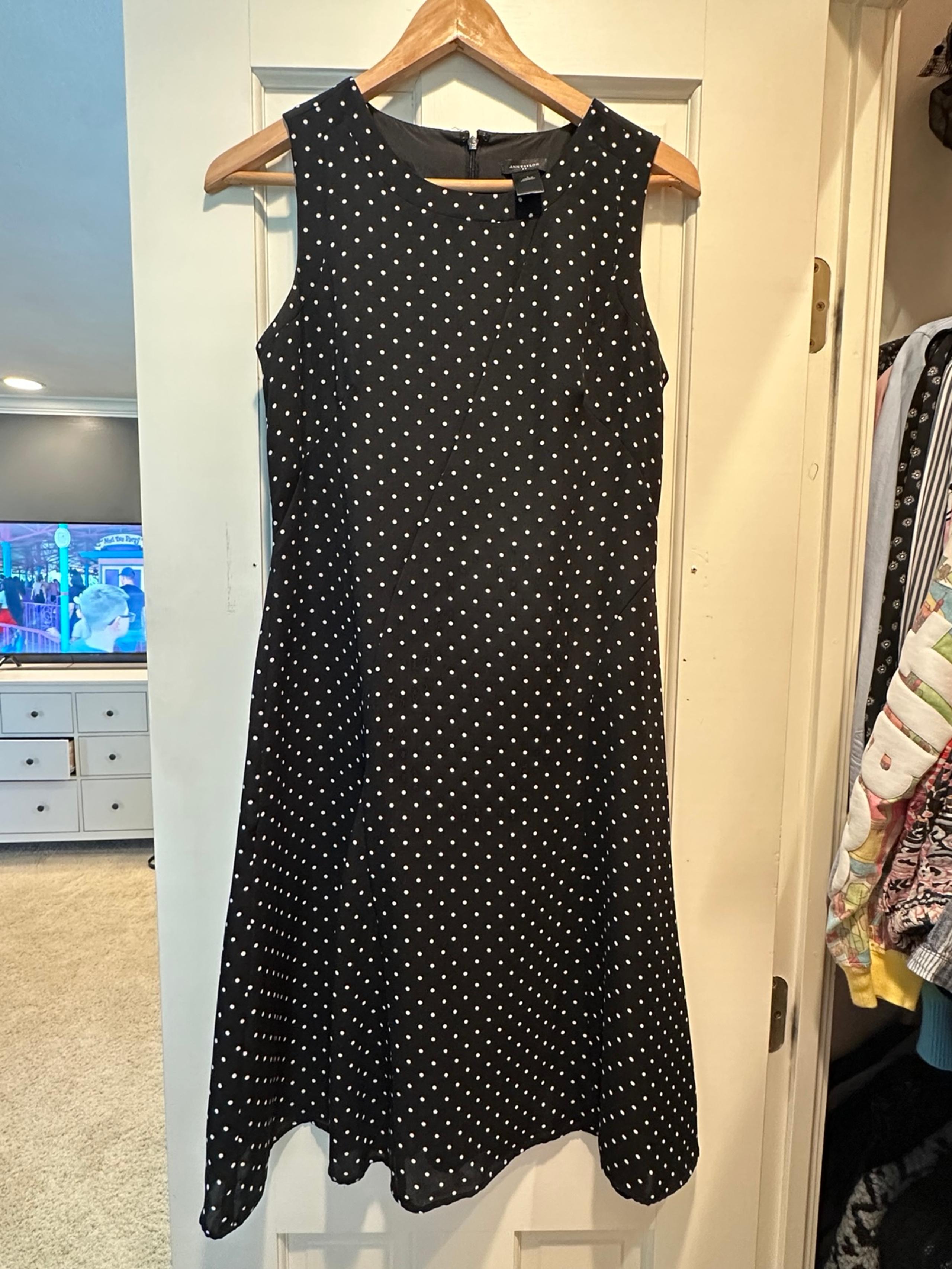 Ann Taylor Size 2 Polka Dot Black Sheath Dress