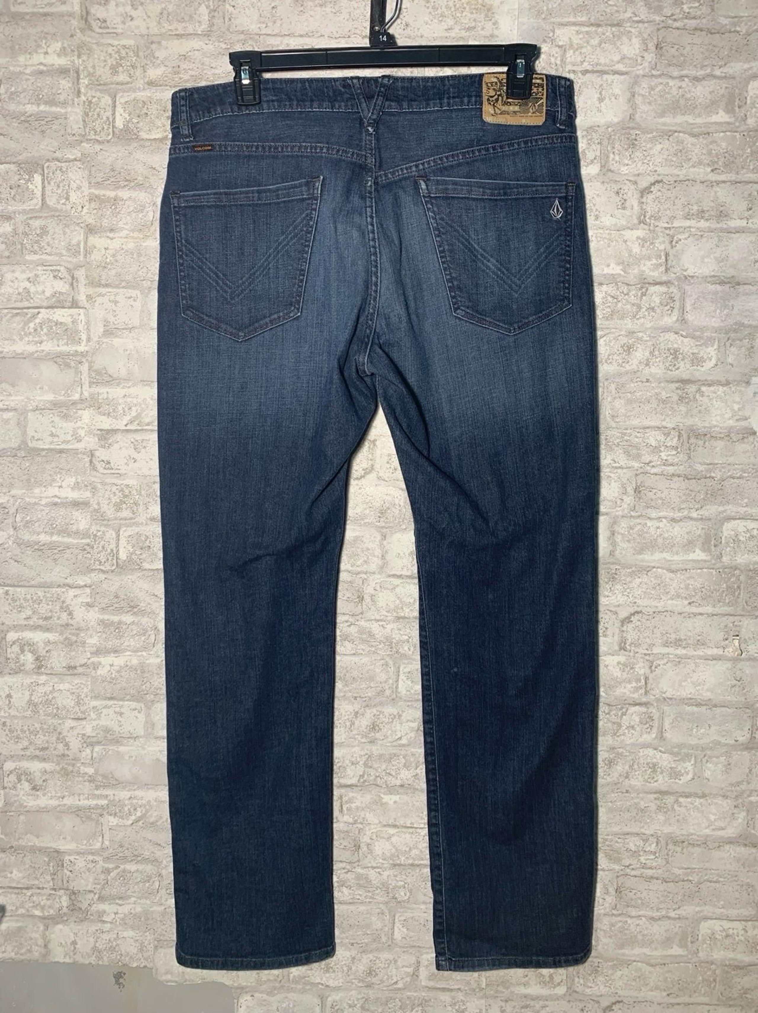 Volcom kinkade straight leg men’s jeans 34 W 32 L