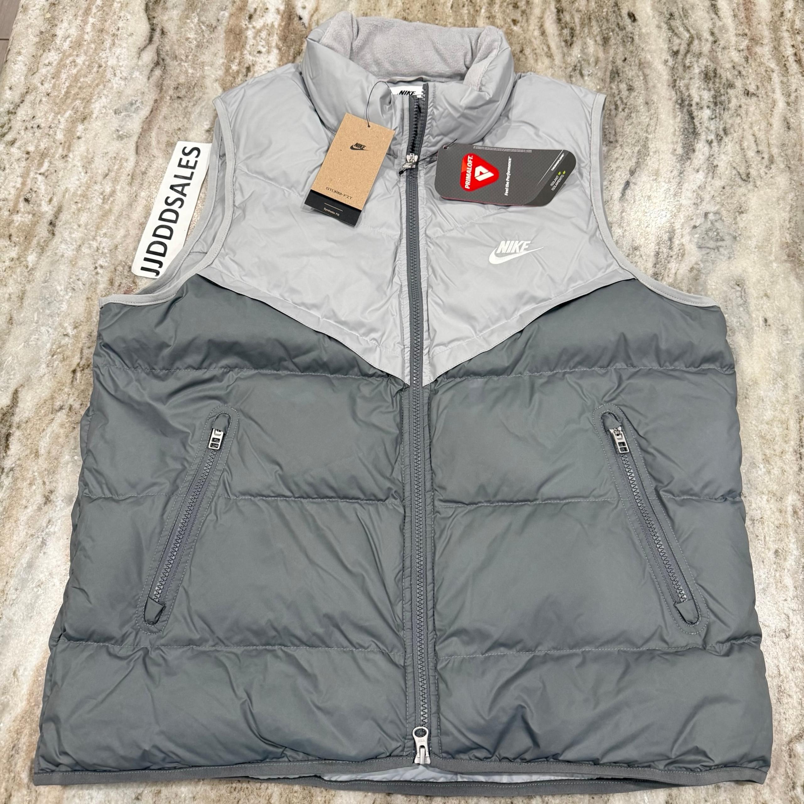 Nike Storm Fit Windrunner Insulated Full Zip Vest FB8193-077 Gray Men’s Large