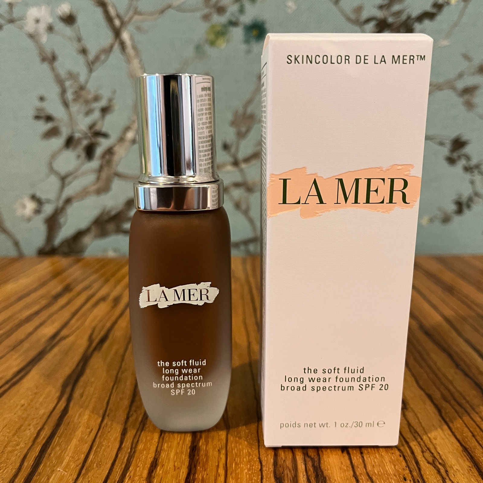 La Mer The Soft Fluid Long Wear Foundation Shade 420 Terra 1 oz. 30 ml