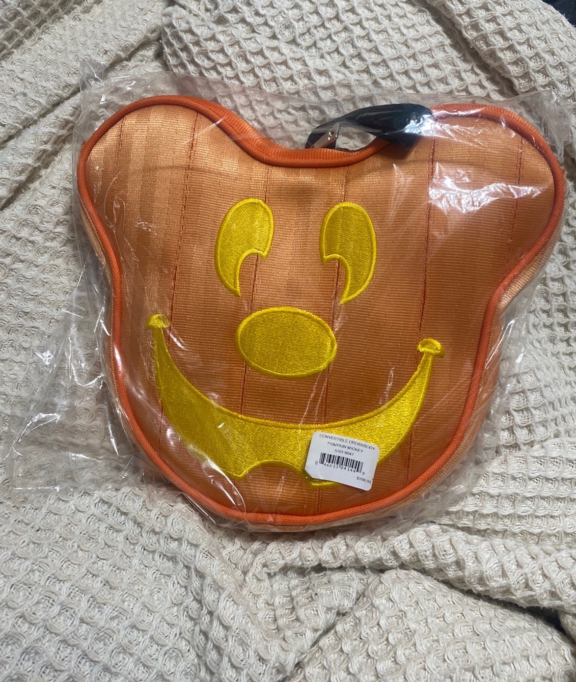 Harveys Seatbelt Disney Pumpkin Mickey Crossbody