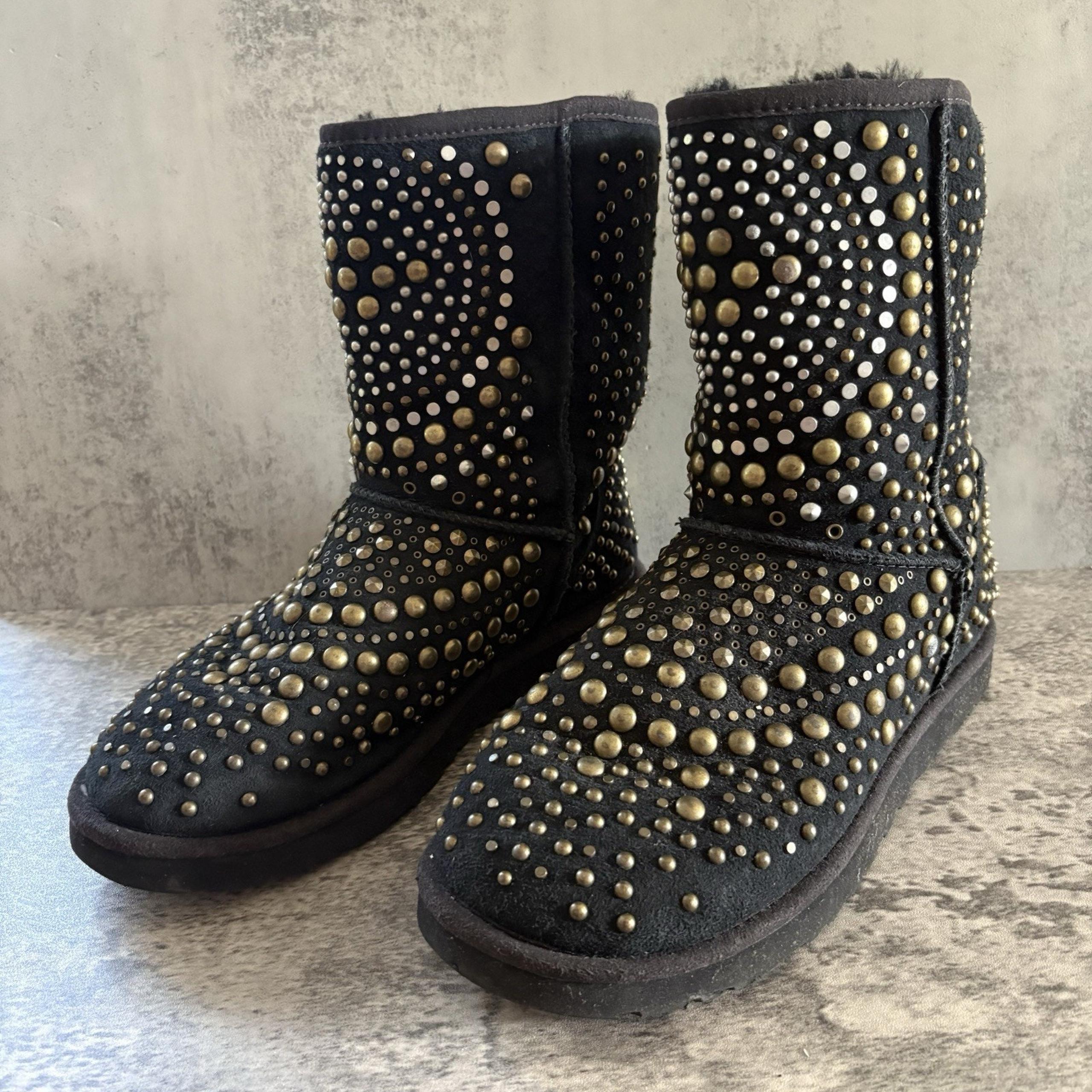 UGG JIMMY CHOO MANDAH Black Suede Studded Boots Sz 9 Limited Edition S/N 3042