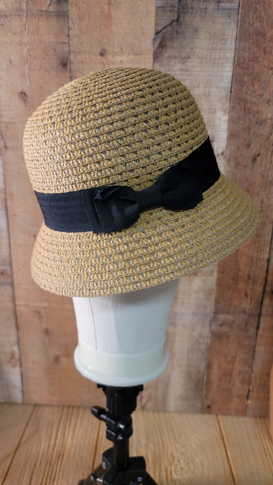 Beeden Leather Logo Basic Cap (White) Hats
