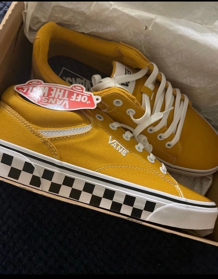 Vans Seldon yellow Mens Checker Sidewall Sneakers  Size 9