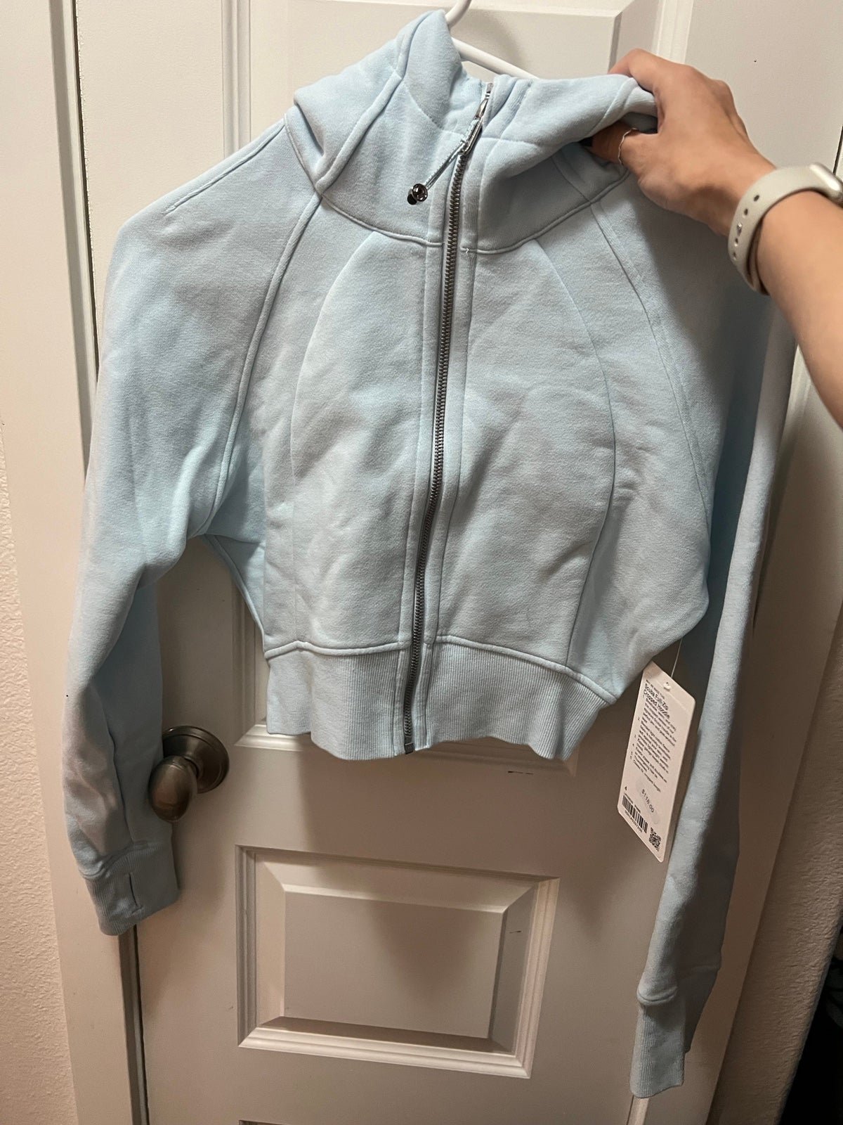 NWT! LULULEMON full zip cropped scuba hoodie - powder blue, size 4
