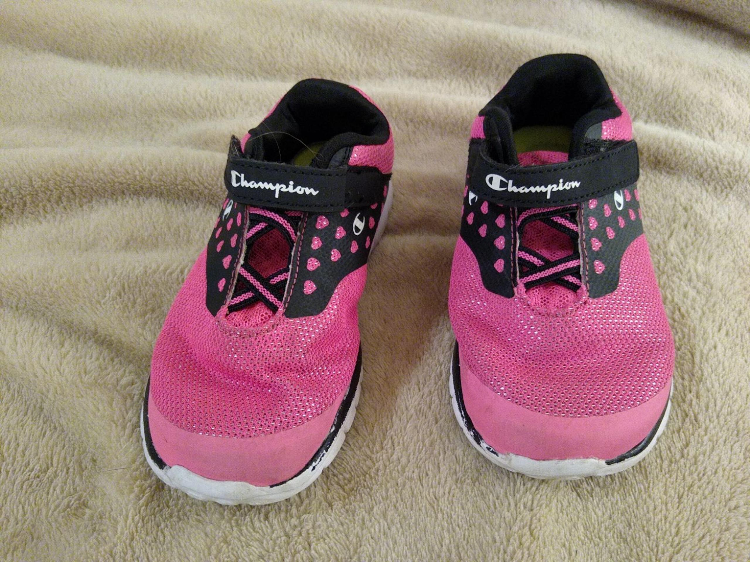 Toddler shoes size 8.5