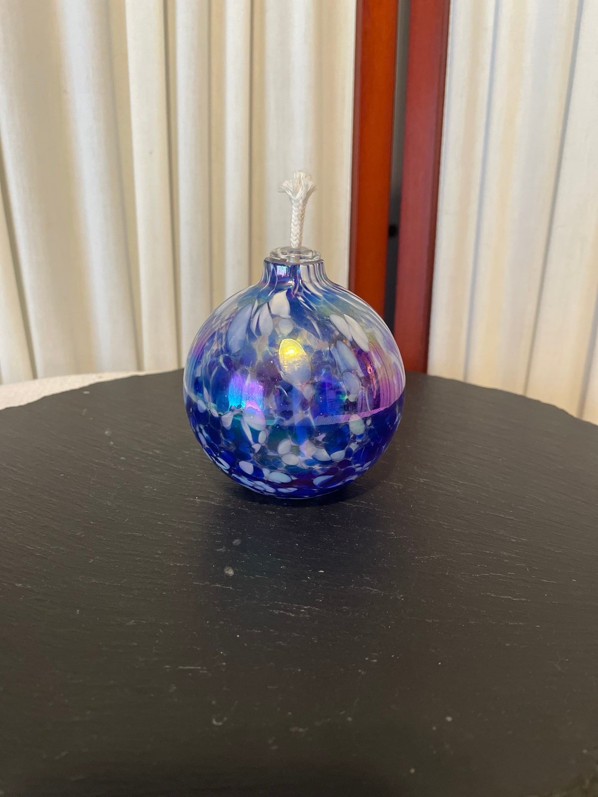 Orb oil lamp