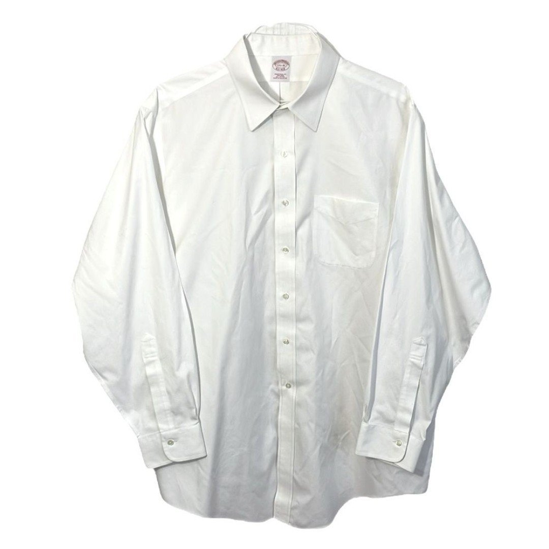 Brooks Brothers men’s Size 17 1/2 - 35 Traditional Fit white dress shirt shirt.