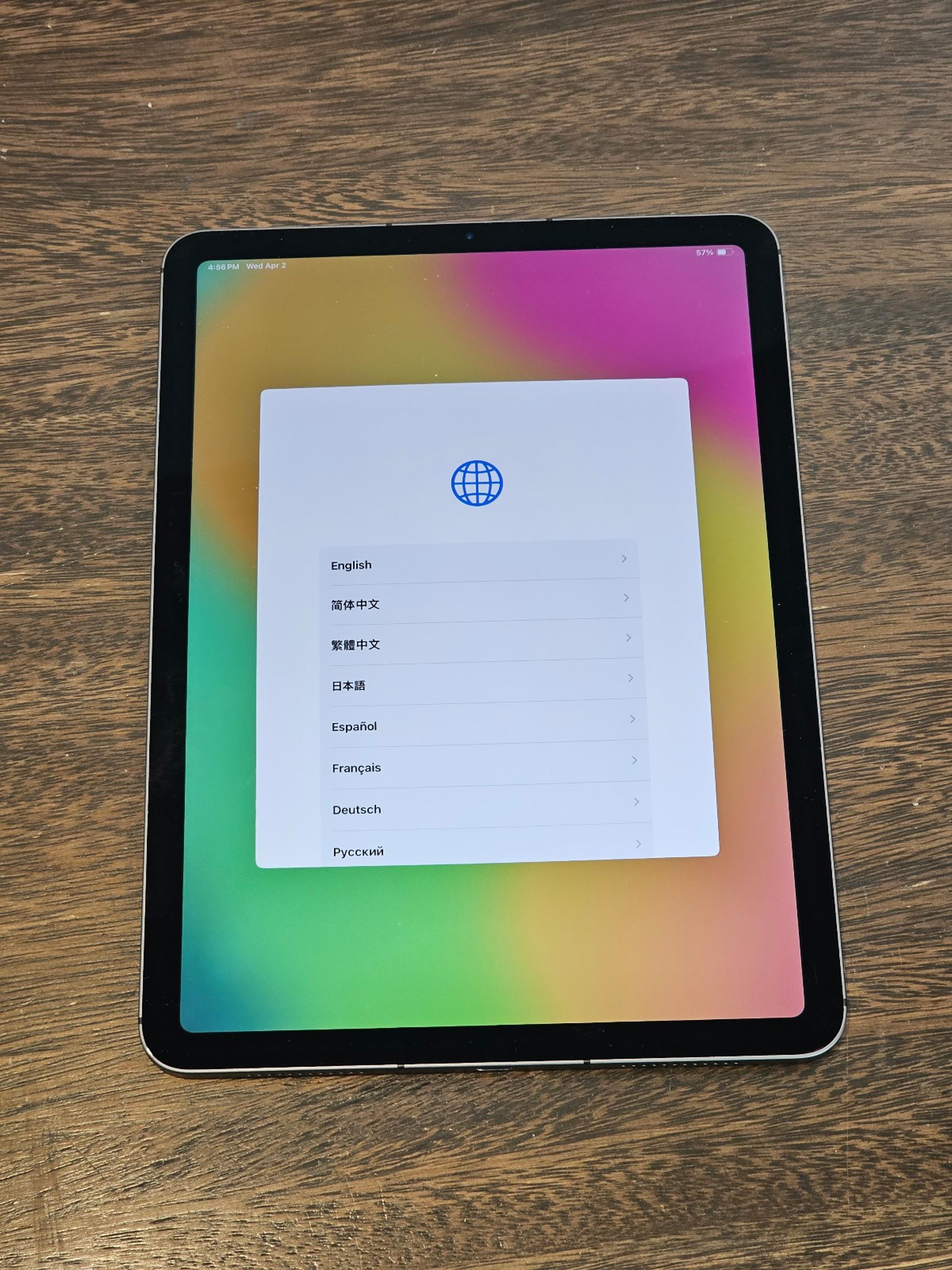 Apple iPad Air 4th Generation 64GB -Space Gray - WiFi + LTE