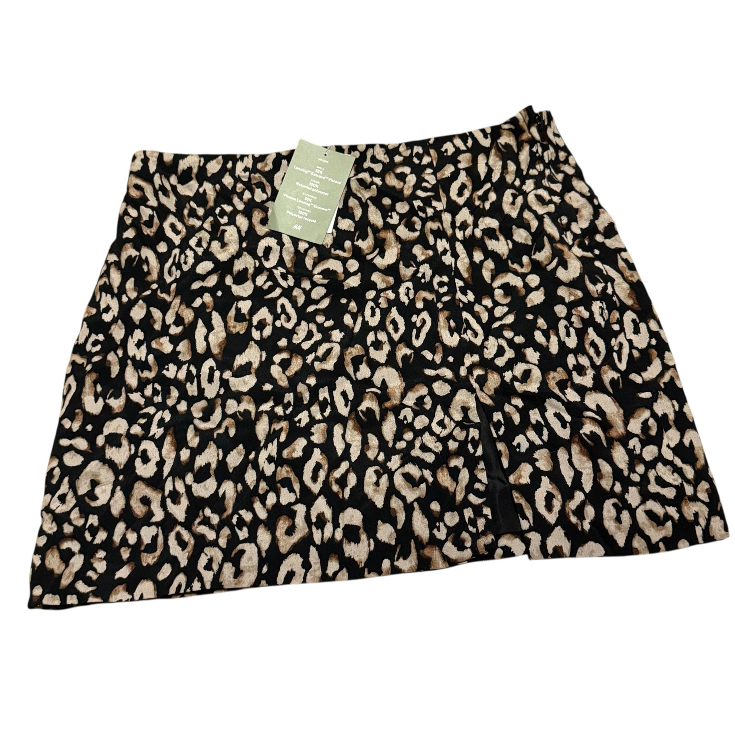 Animal Print Mini Skirt Women’s Size Medium - H&M