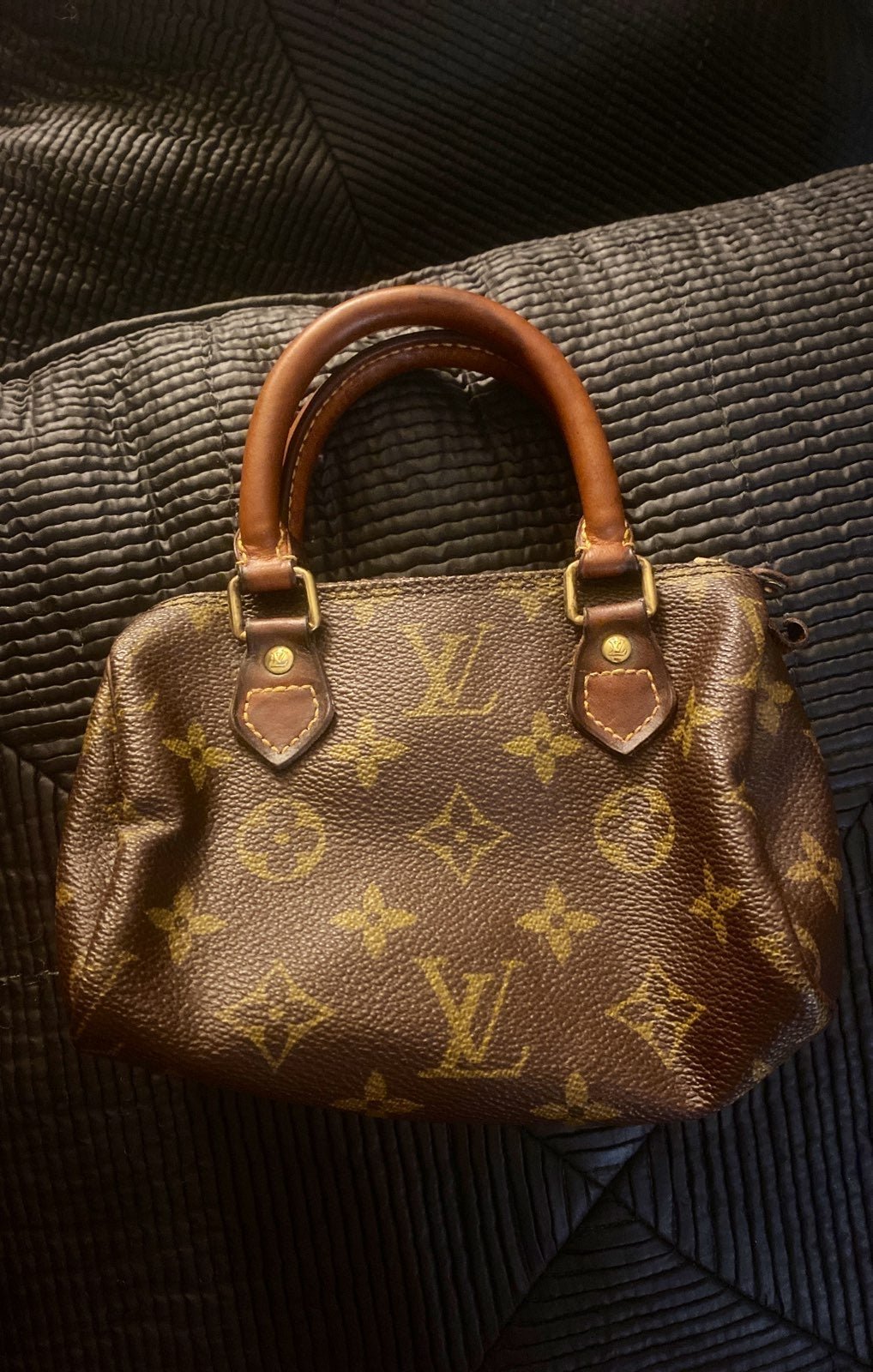 Louis Vuitton mini speedy