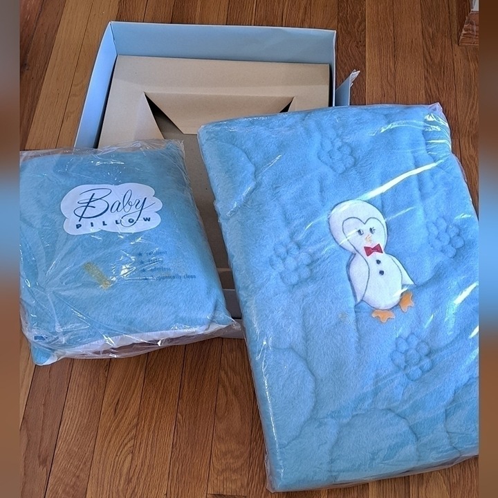 Vintage New Old Stock Quiltex Downlon Quilted Baby Blanket & Pillow Blue Rare