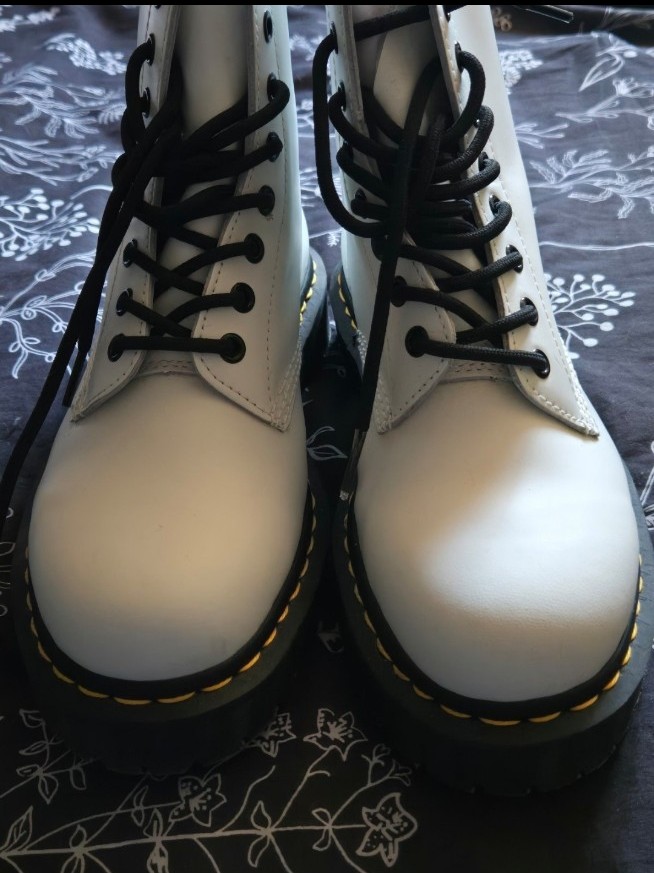Dr. Martens 1460 Bex 8-Eye Classic Boot